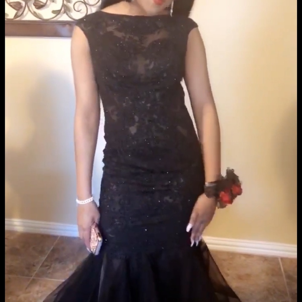 Sherri Hill Beautiful Black Gown
